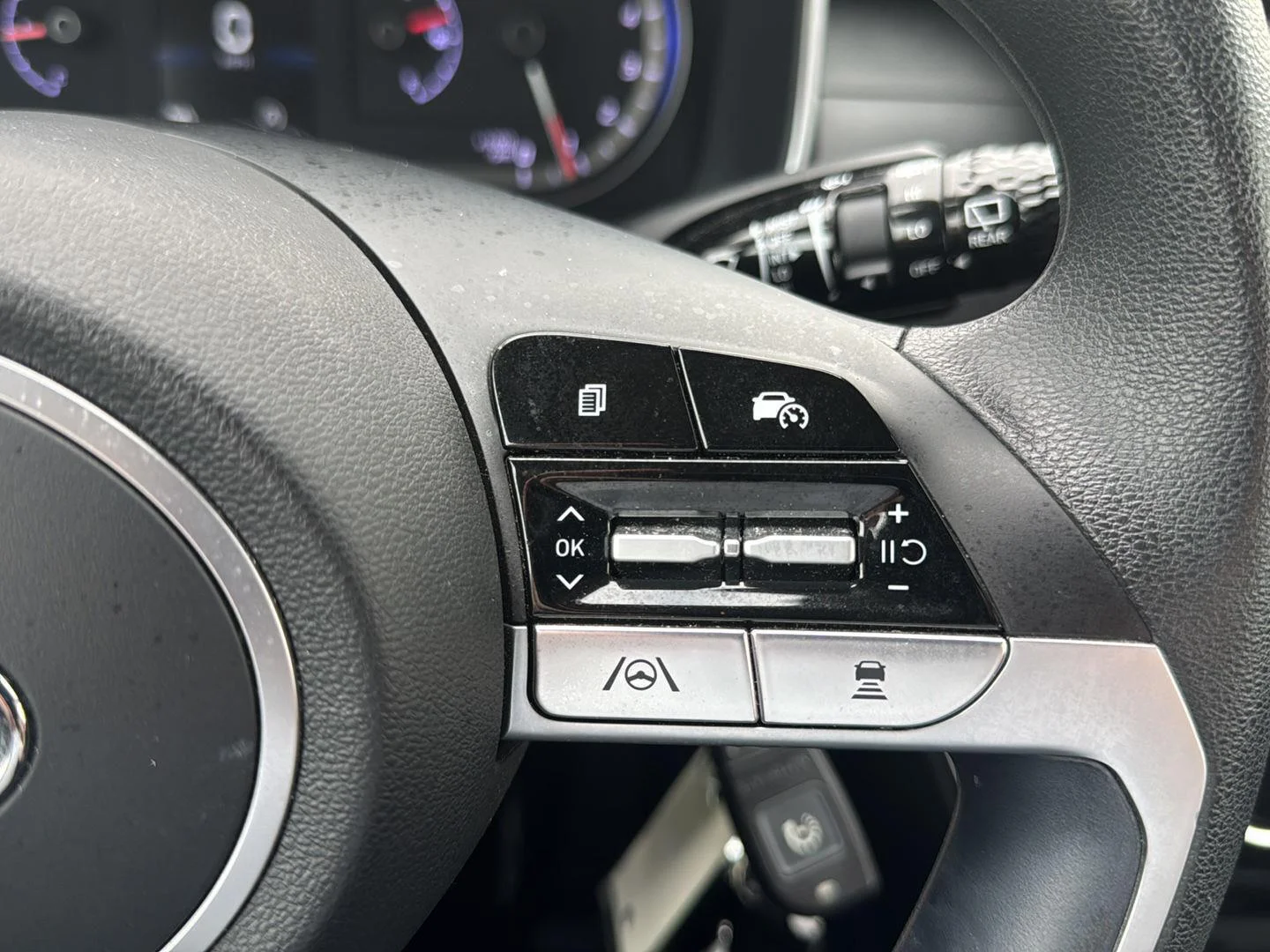 Used 2024 Black Pearl Hyundai SE image 14