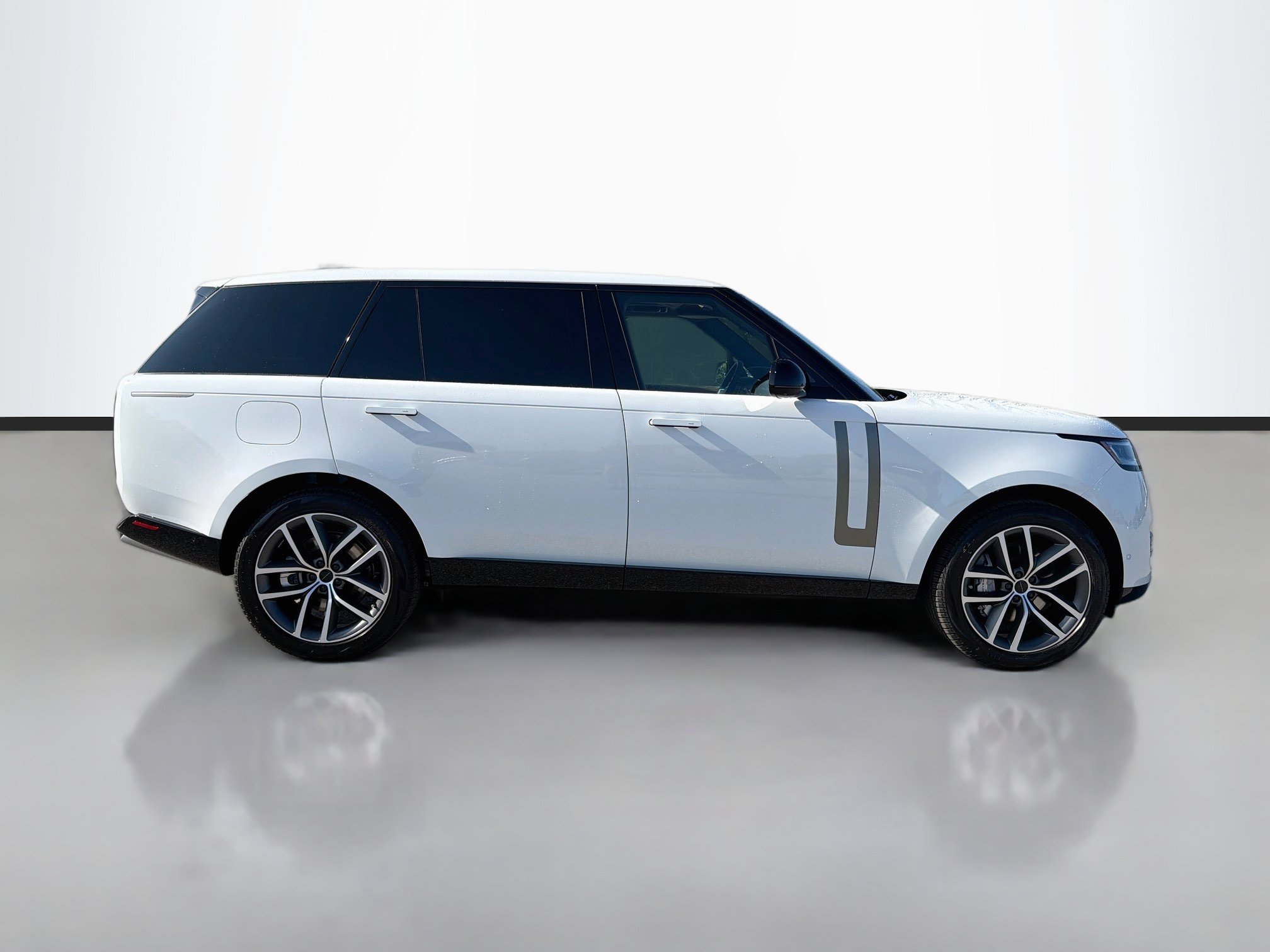 New 2026 Fuji White Land Rover SE image 6