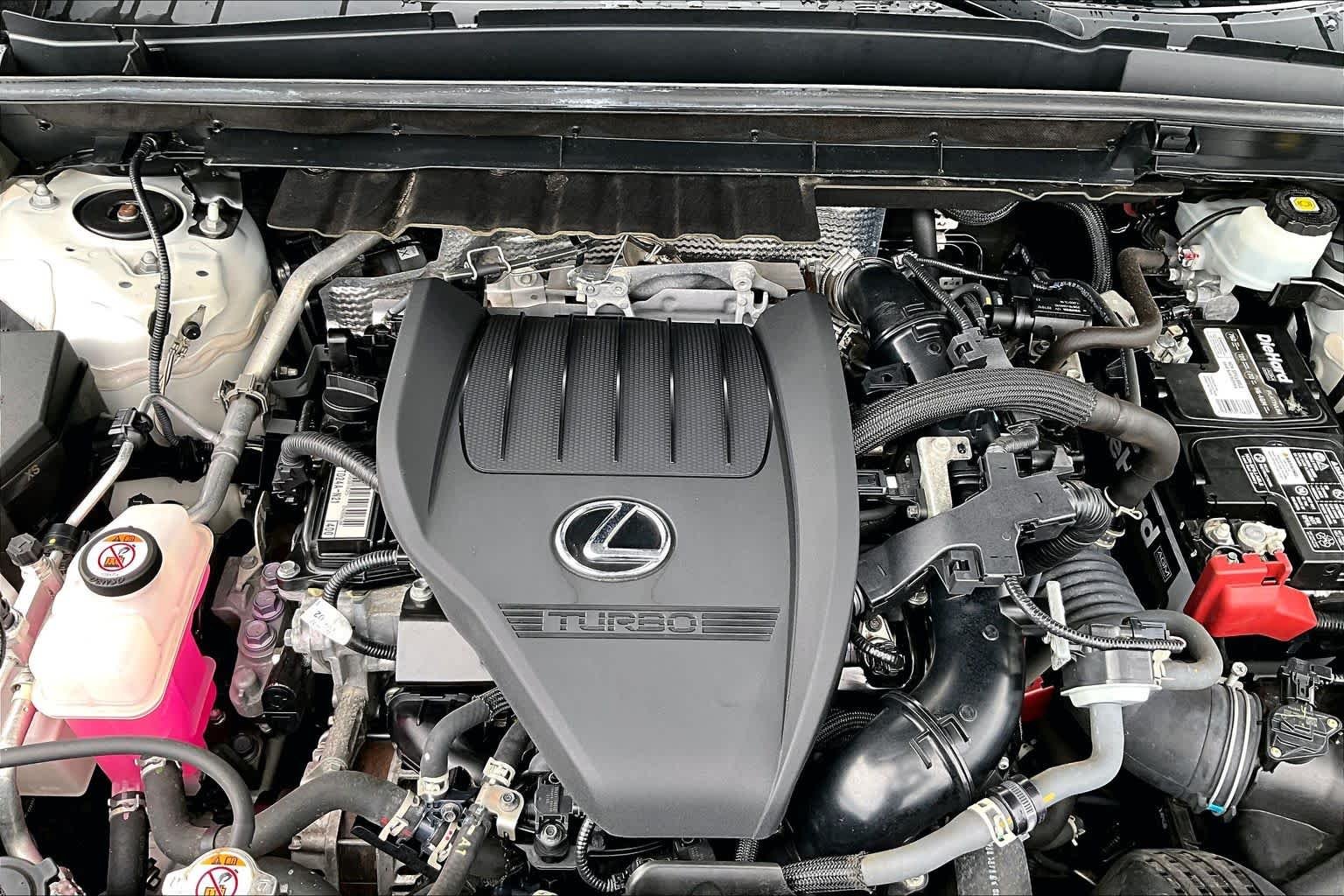 Used 2022 Eminent White Pearl Lexus Premium image 33