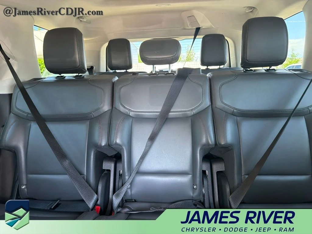 Used 2025 White Ford Active image 12