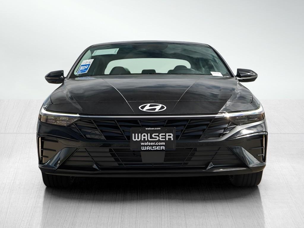New 2026 Abyss Black Hyundai Limited Sedan FWD image 27