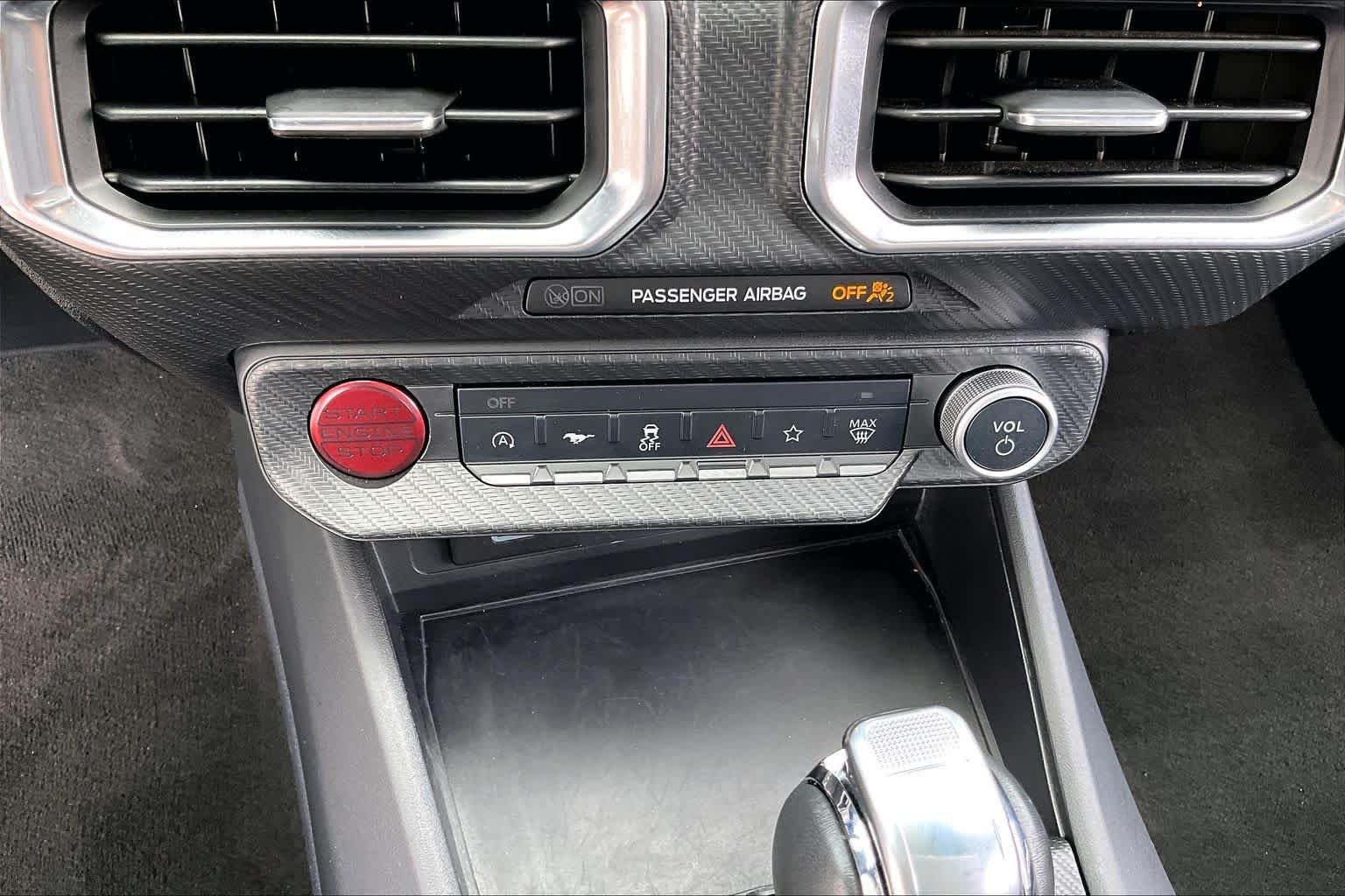 Used 2025 Shadow Black Ford EcoBoost Premium image 31