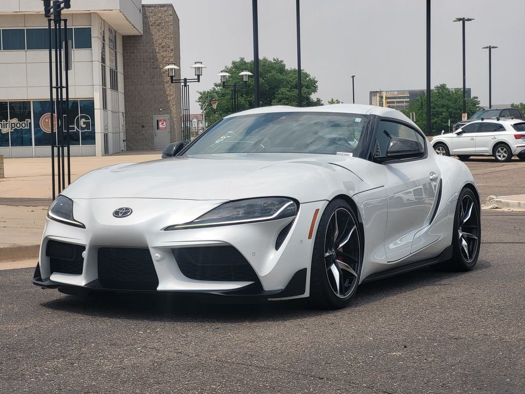 Used 2021 White Toyota 3.0 image 8