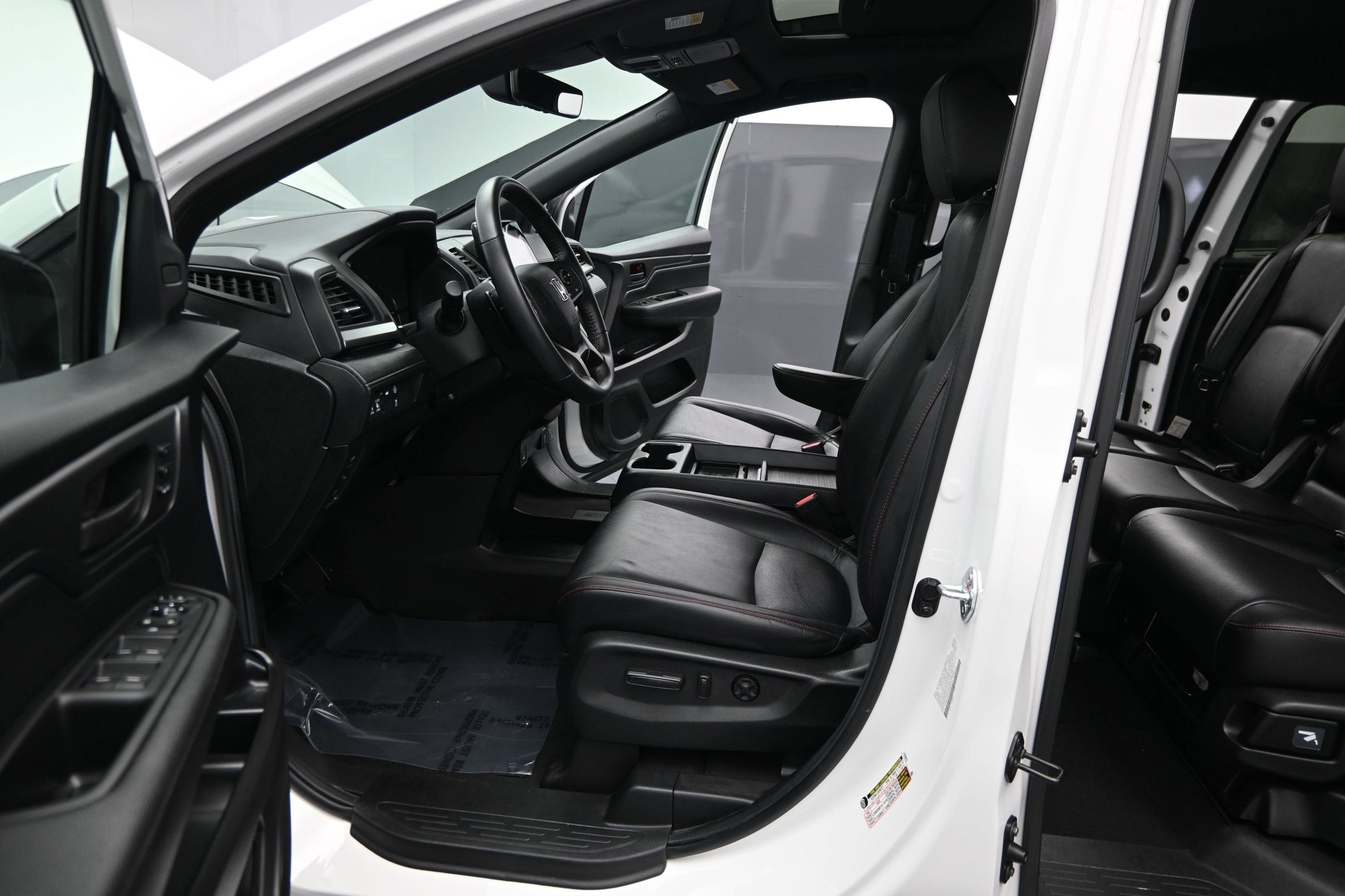 Used 2024 White Honda Sport image 11