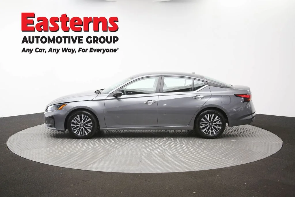 Used 2025 Gray Nissan 2.5 SV image 59