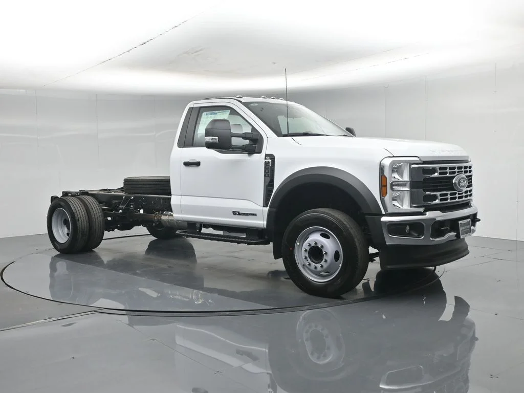 New 2026 Oxford White Ford XL image 6