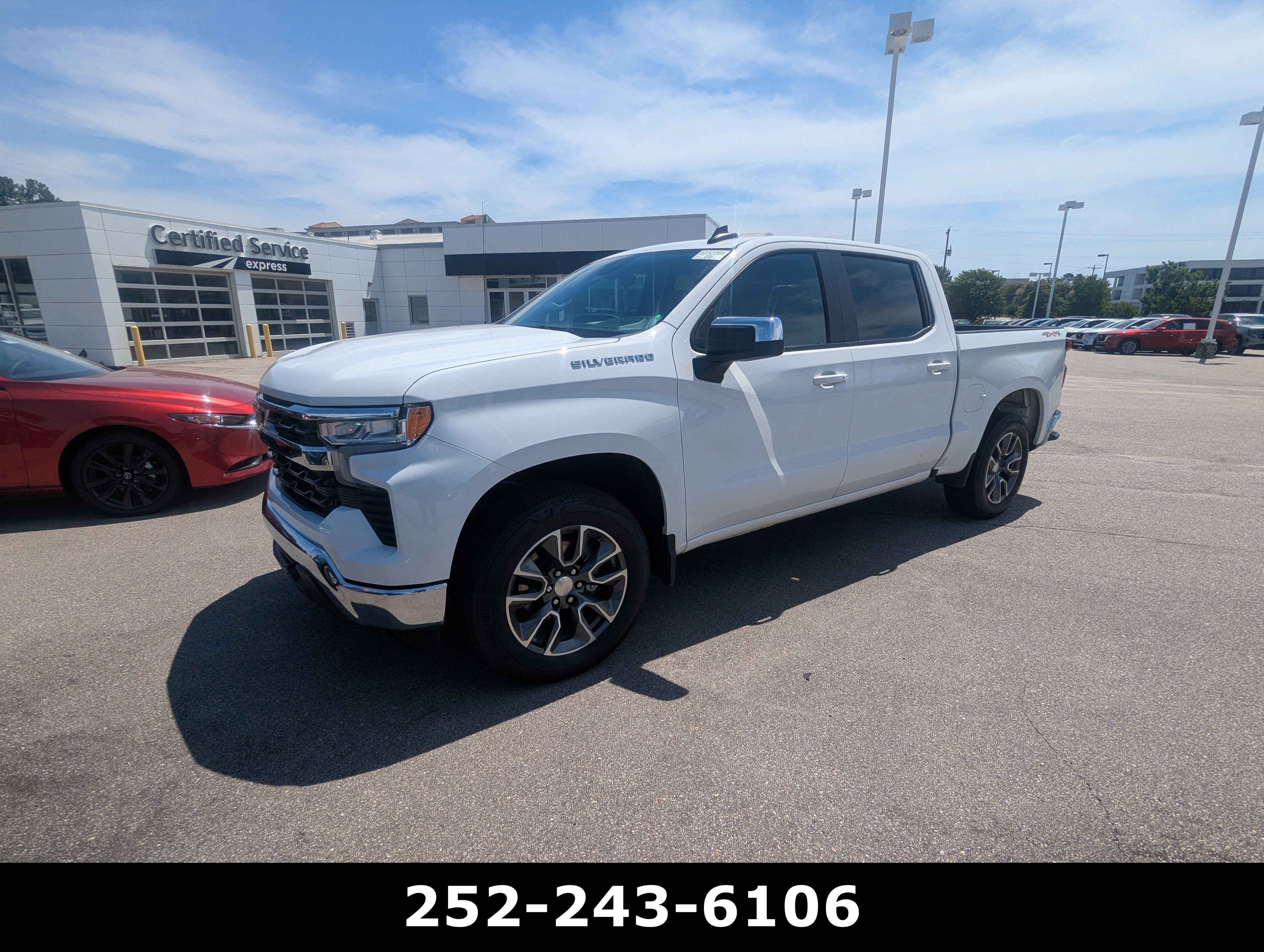 Used 2024 Summit White Chevrolet LT image 10