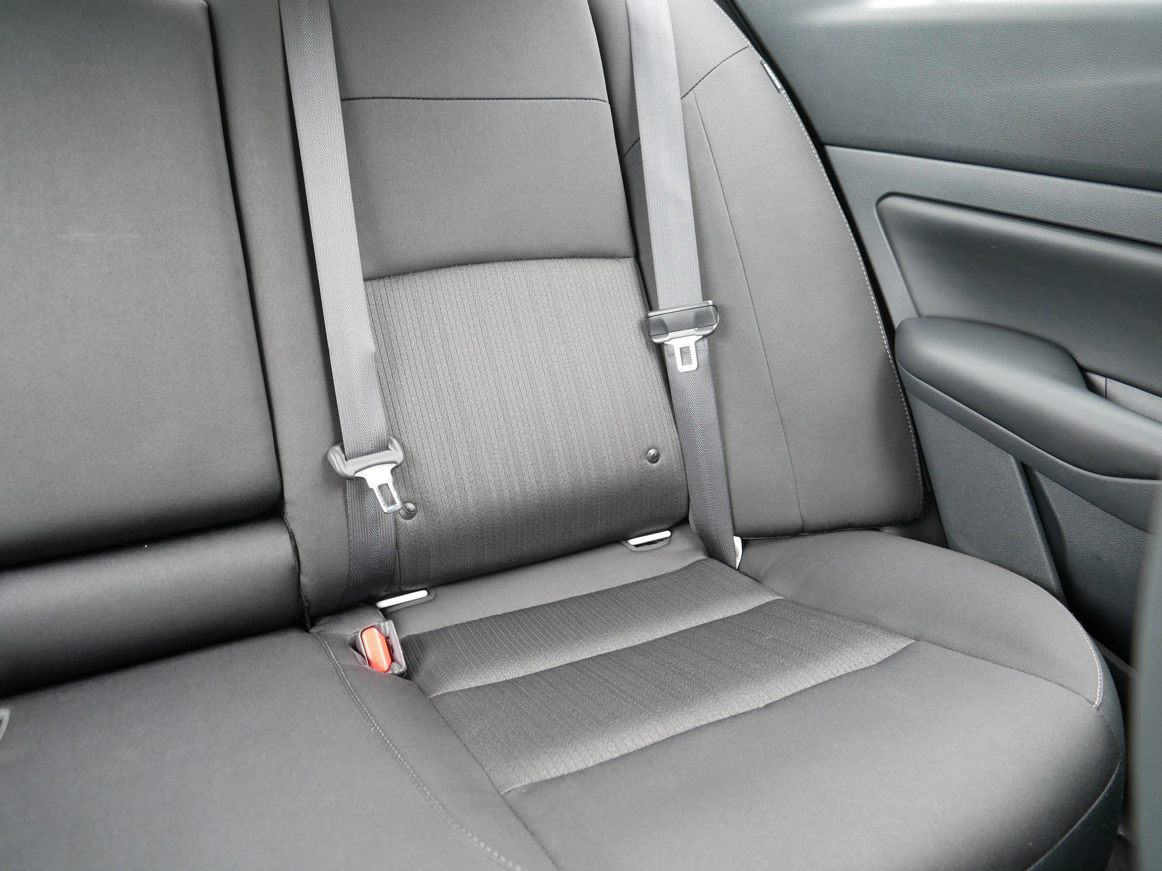 Certified Used 2025 Glacier White Nissan S image 14