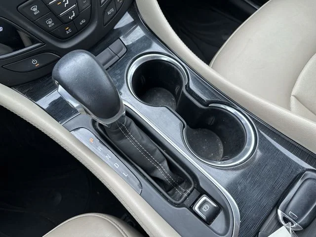 Used 2018 Brown Buick Essence image 23