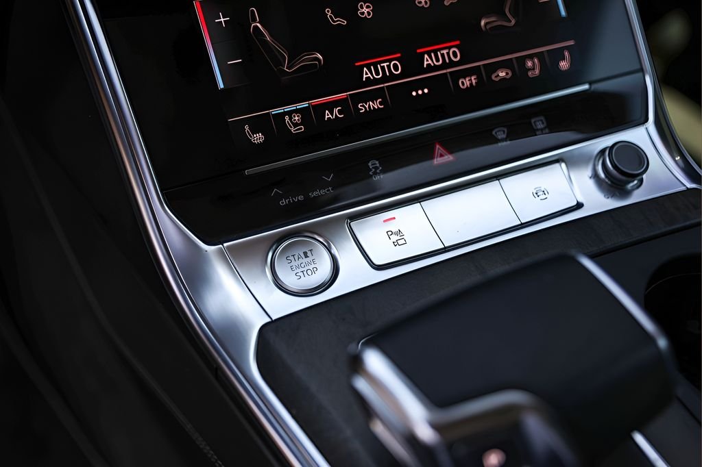 Used 2019 Black Audi 3.0T Prestige image 19