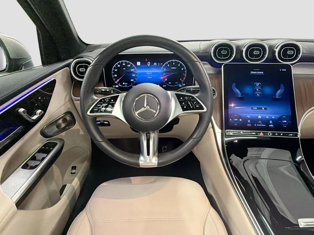 Used 2024 Silver Mercedes-Benz GLC 300 image 24