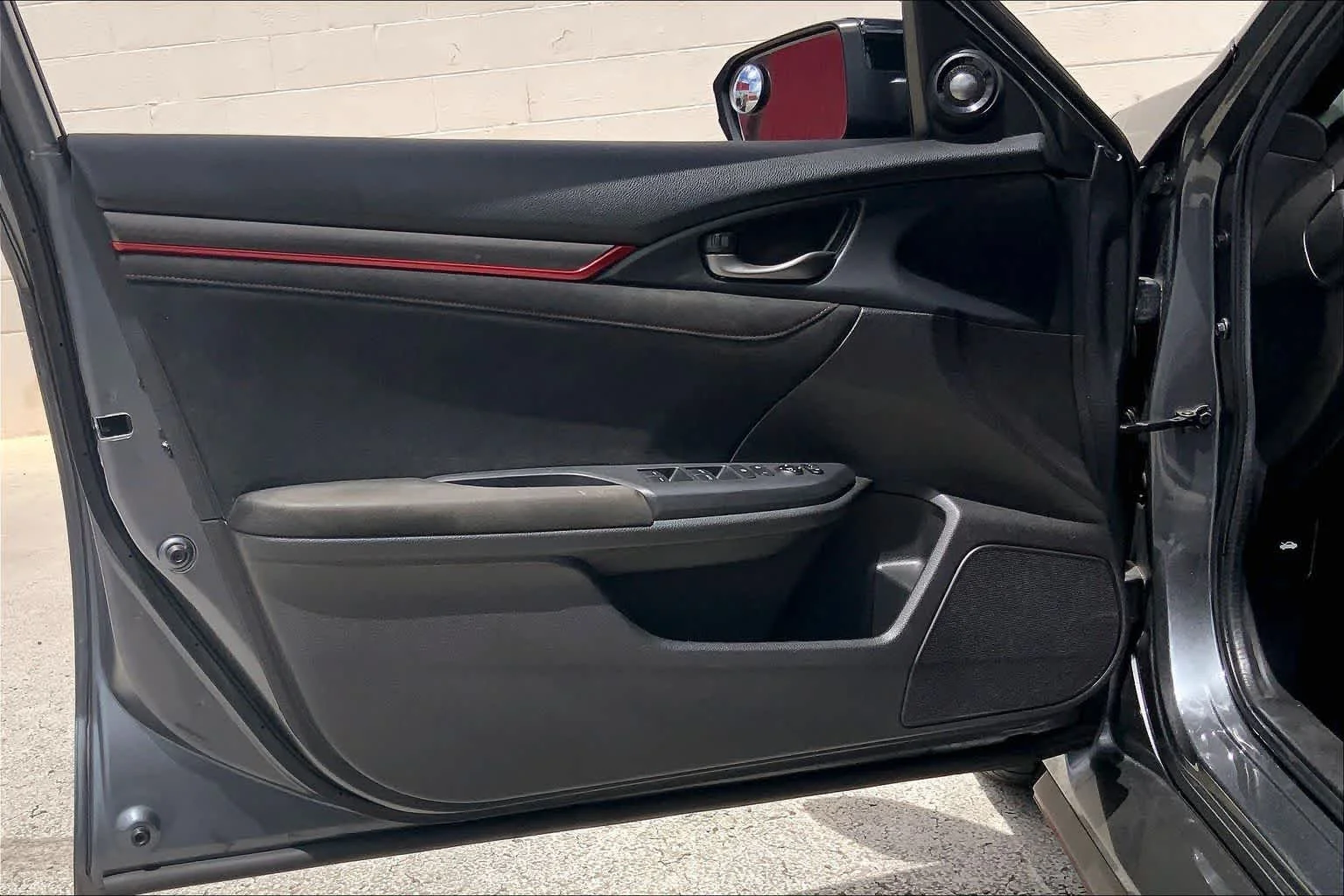 Used 2018 Gray/gray Honda Touring image 27