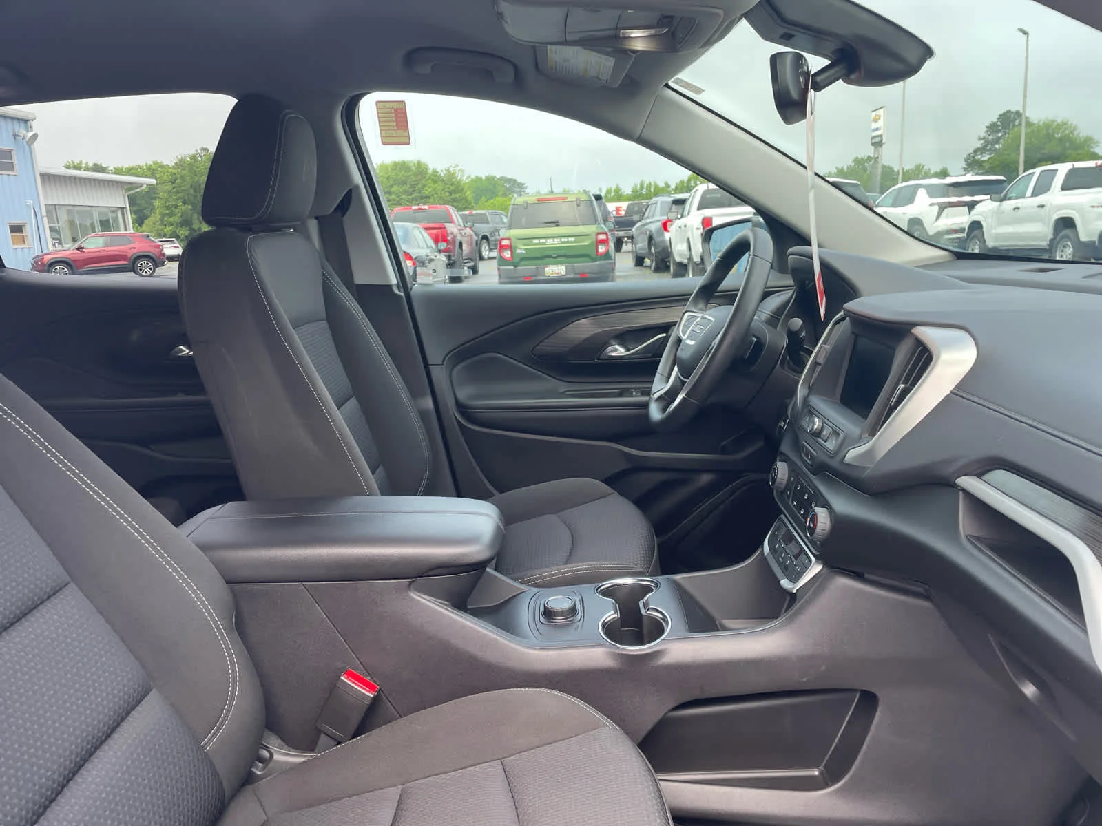 Certified Used 2024 Downpour Metallic GMC SLE image 17