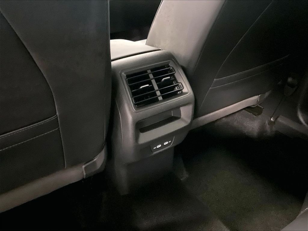 Certified Used 2025 Gray Volkswagen 2.0T SE image 28