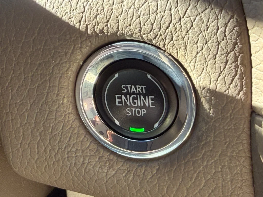 2023 GMC Yukon Denali - Photo 47