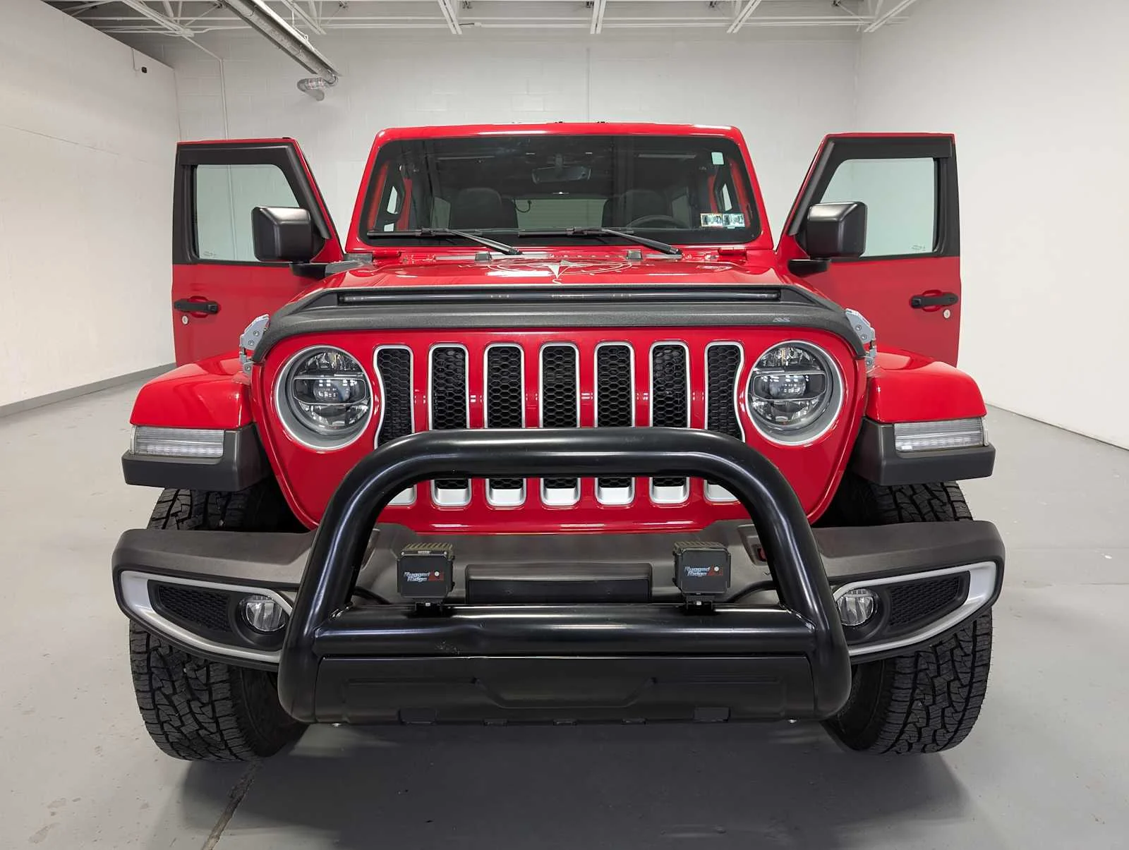 Used 2019 Firecracker Red Clearcoat Jeep Sahara image 18