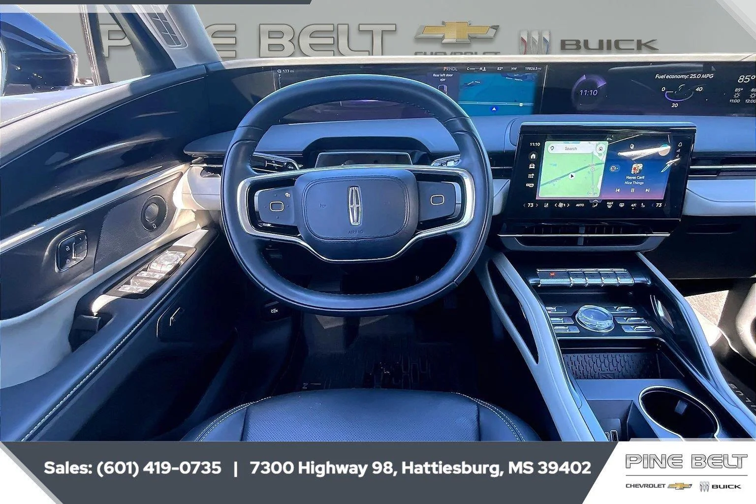 Used 2025 Lustrous Gray Metallic Lincoln Premiere image 5