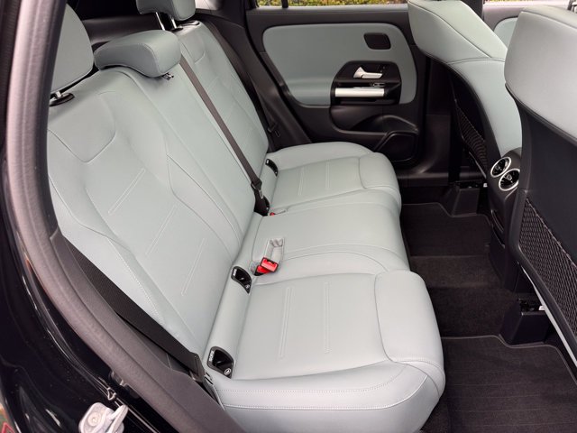 Used 2026 Cosmos Black Metallic Mercedes-Benz GLA 250 image 8