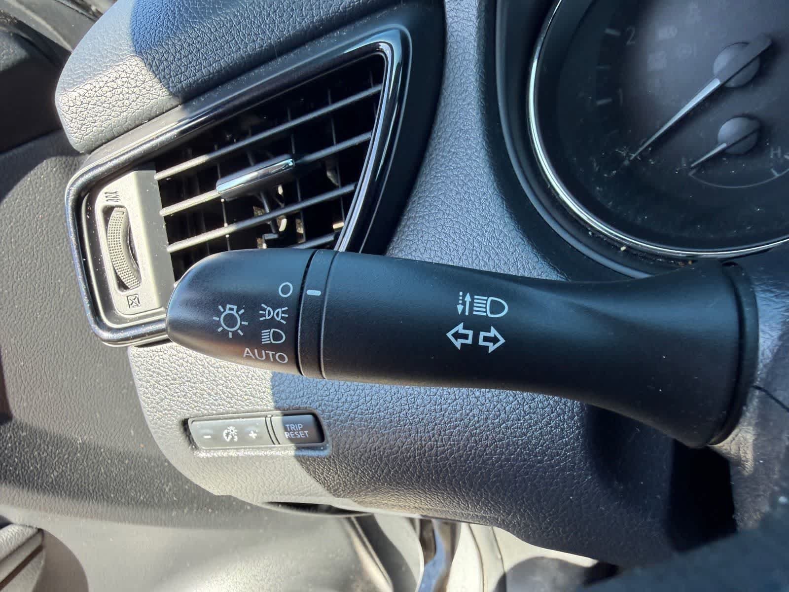 Certified Used 2020 Gun Metallic Nissan SV image 15