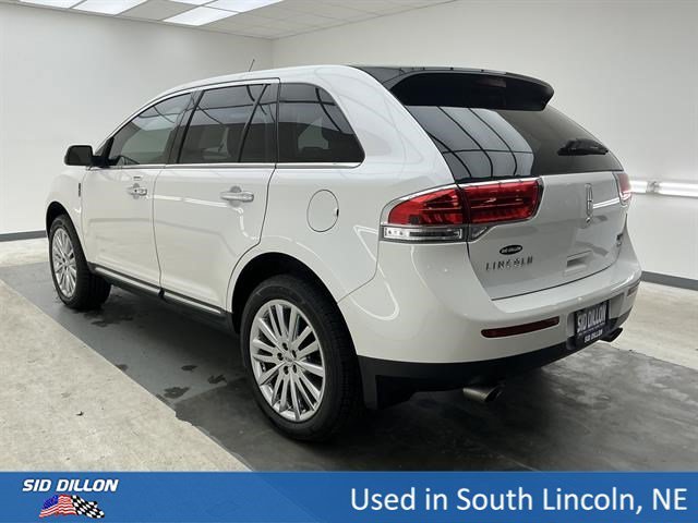 Used 2013 White Platinum Metallic Tri-Coat Lincoln AWD 4DR SUV image 6