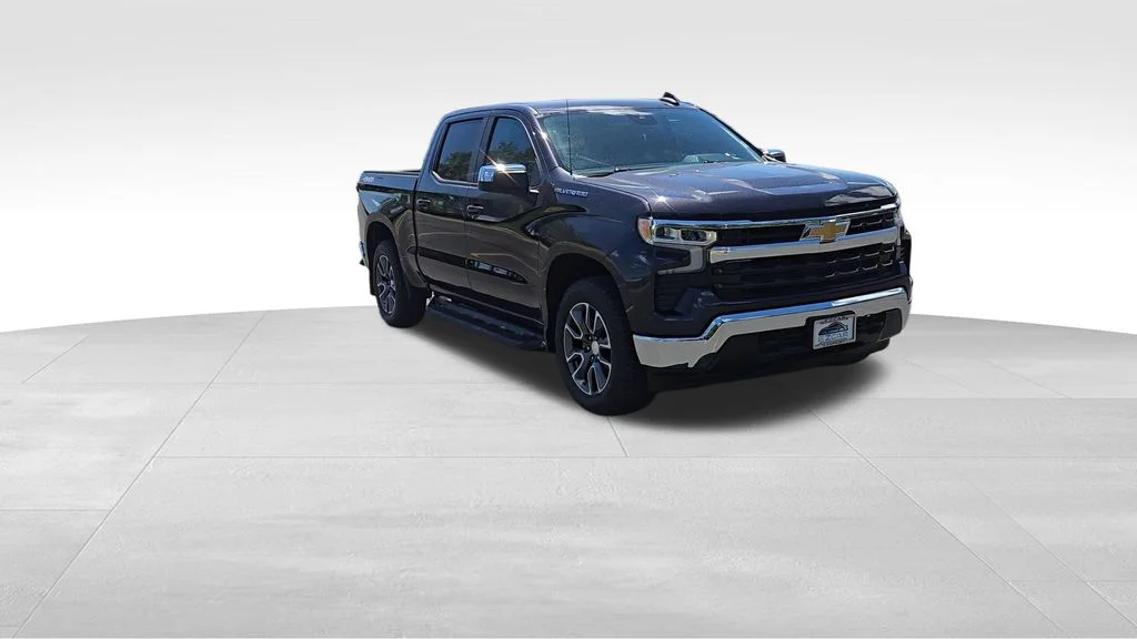 Used 2023 Gray Chevrolet LT image 2