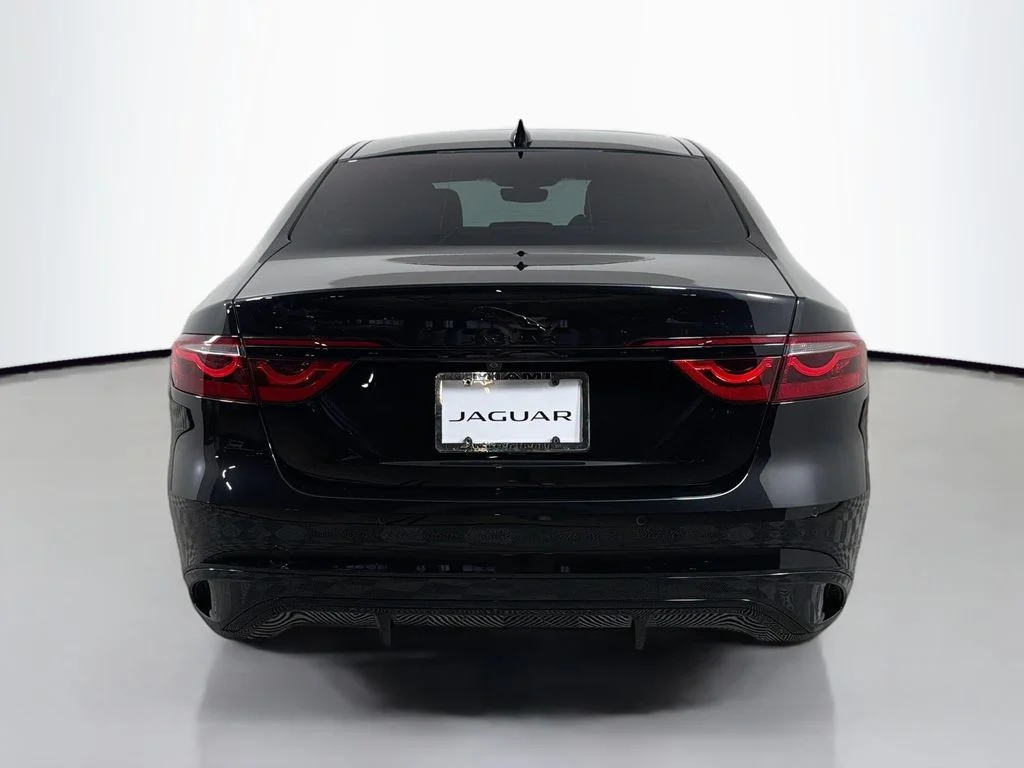 Certified Used 2024 Black Jaguar R-Dynamic SE image 6