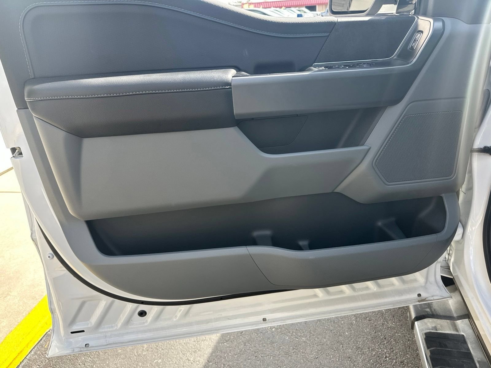 Certified Used 2024 Oxford White Ford XLT image 20