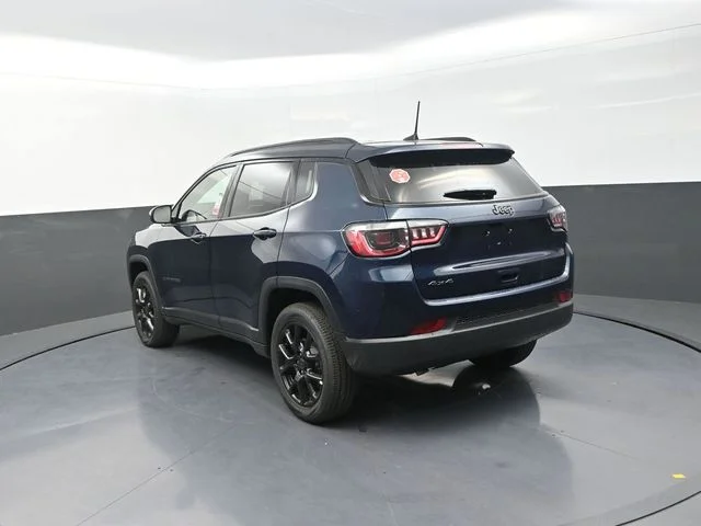 New 2026 Fathom Blue Pearl-Coat Exterior Paint Jeep Latitude image 8