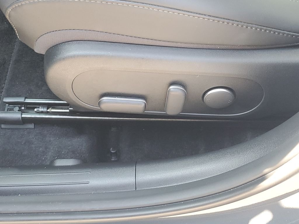 2026 Hyundai Kona SEL Premium - Photo 16