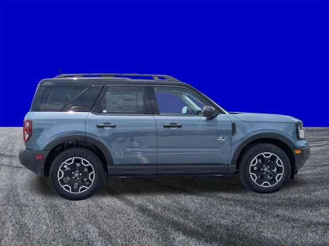 New 2026 Azure Gray Metallic Tri-Coat Ford Outer Banks® image 3