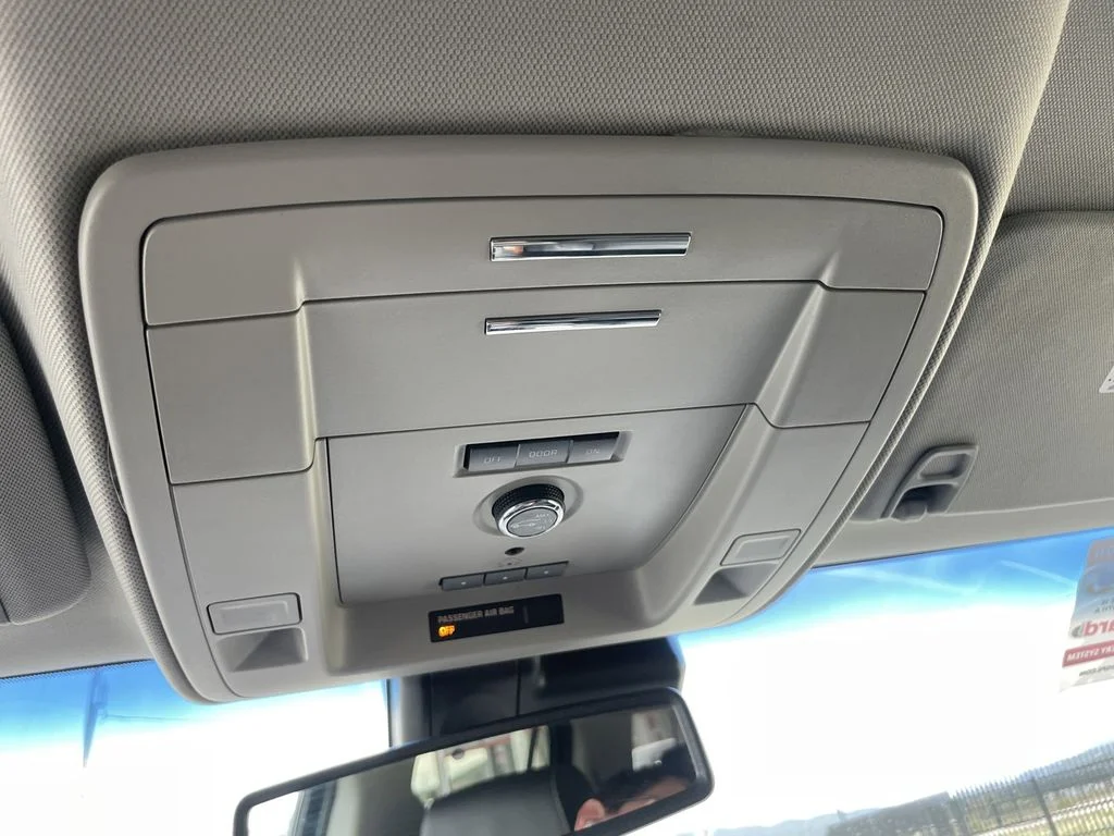 Used 2018 Blue Velvet Metallic Chevrolet Premier image 25