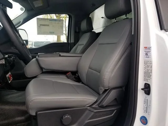 2026 Ford F-550 Super Duty Chassis Cab XL - Photo 17