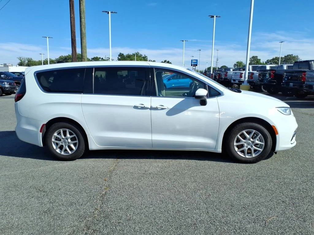 Used 2023 White Chrysler Touring L image 32