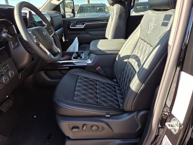 2026 Chevrolet Silverado 2500 HD LTZ - Photo 7