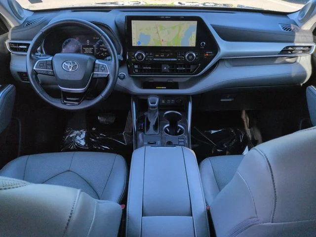 Used 2023 Gray Toyota Platinum image 15