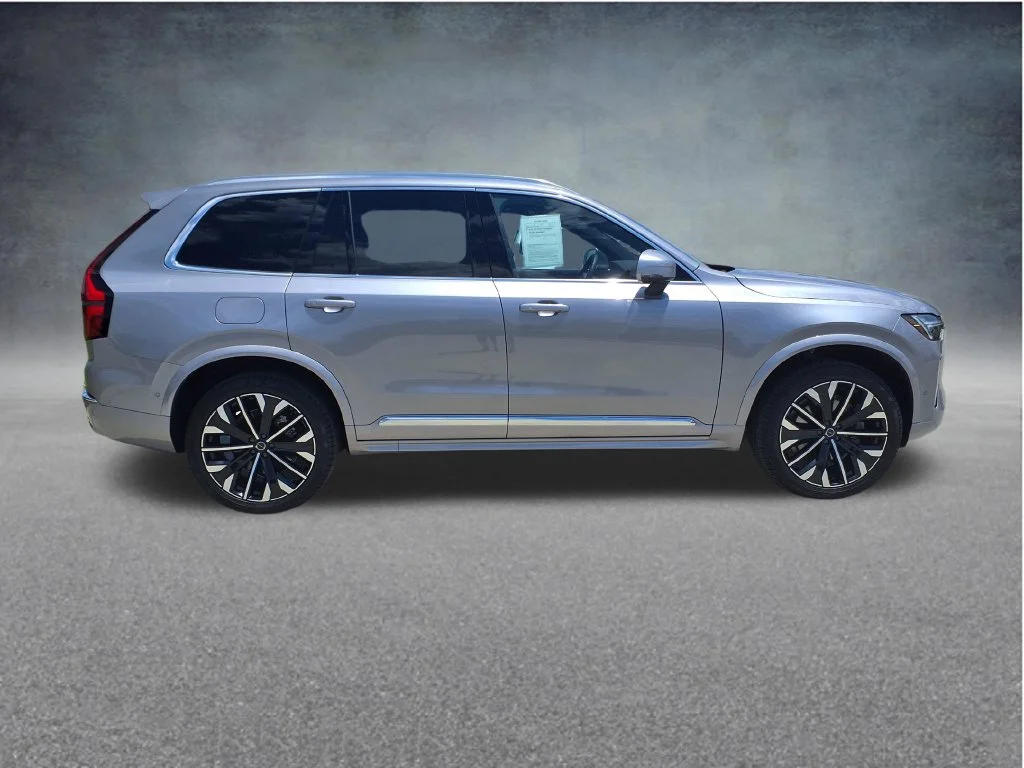 2026 Volvo XC90 Plus - Photo 8