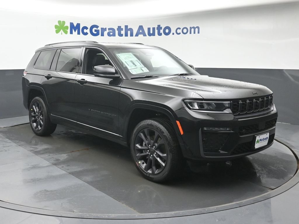 New 2026 Diamond Black Crystal Pearl-Coat Exterior Paint Jeep Limited Reserve image 2