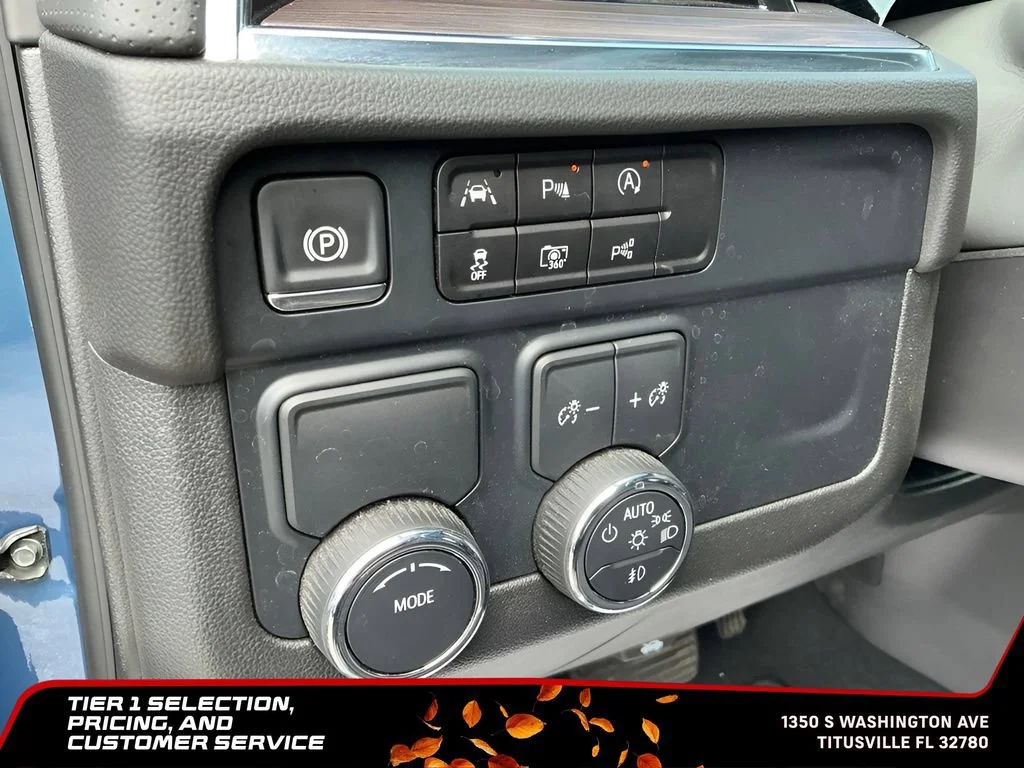 Used 2025 Lakeshore Blue Metallic Chevrolet Premier image 23