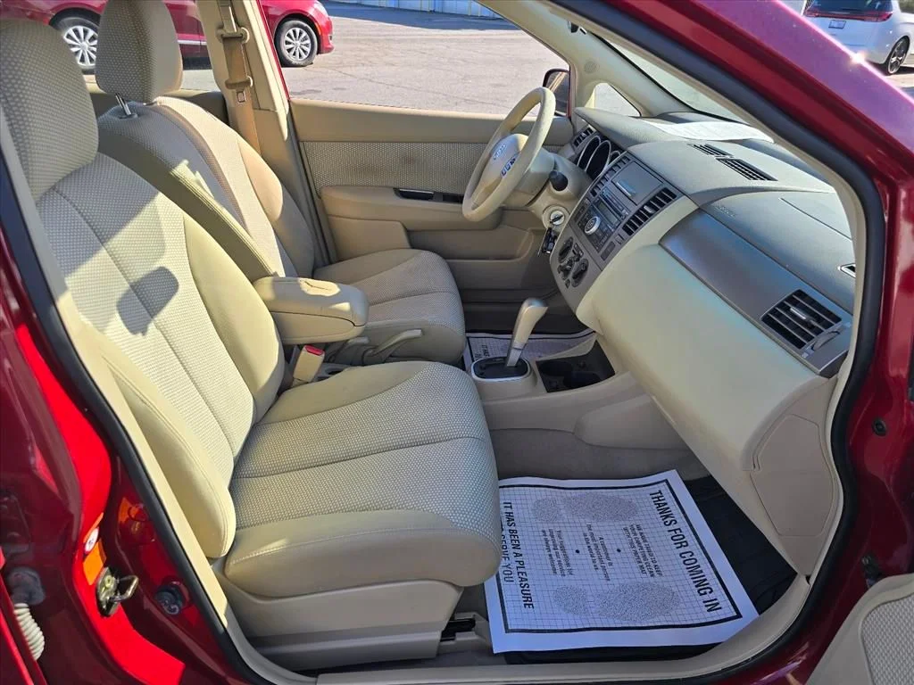Used 2007 Red Nissan 1.8 SL image 14