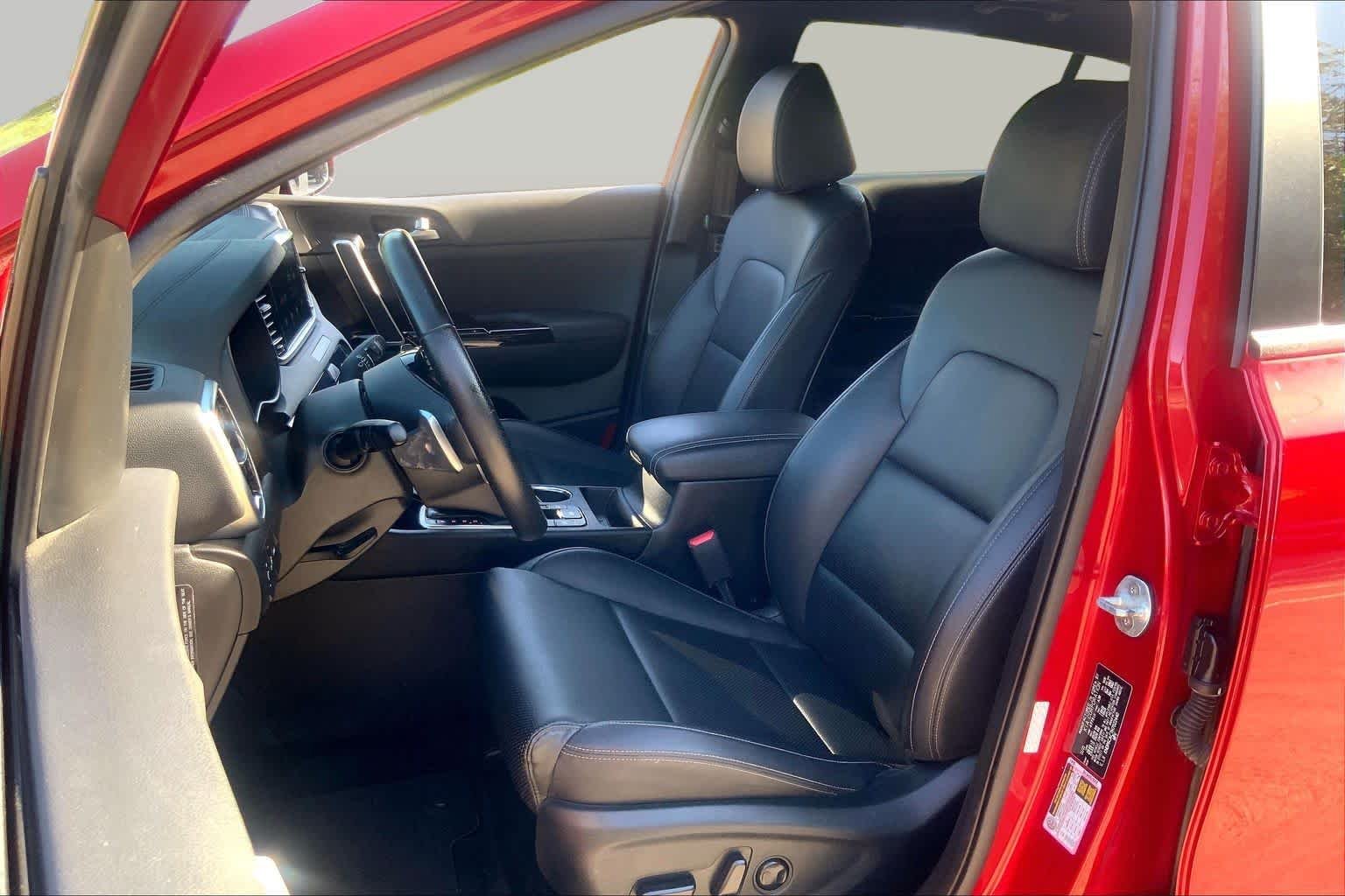 Used 2022 Hyper Red Kia Nightfall image 8