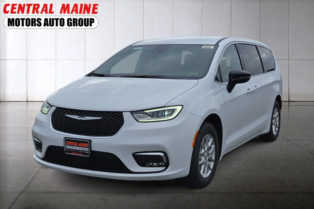 2026 Chrysler Pacifica Select's photo
