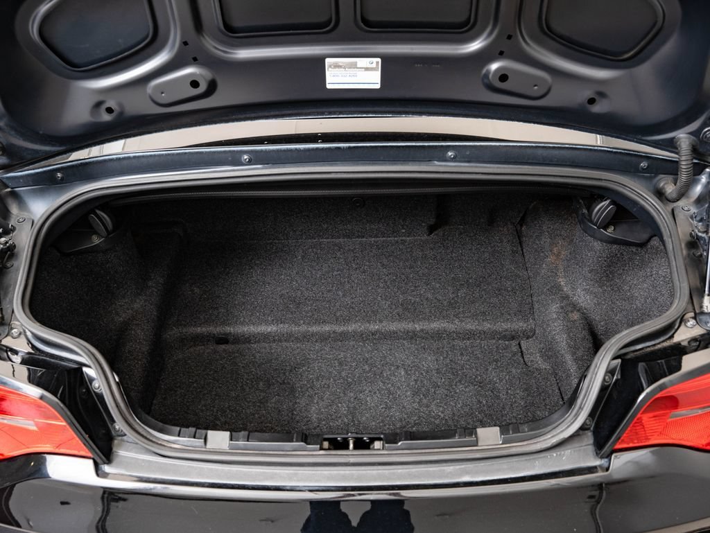 Used 2006 Jet Black BMW 3.0si image 20