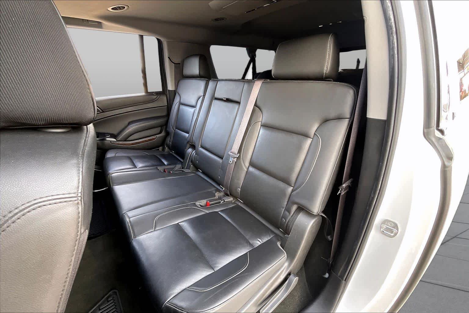 Used 2016 Summit White Chevrolet LT image 19
