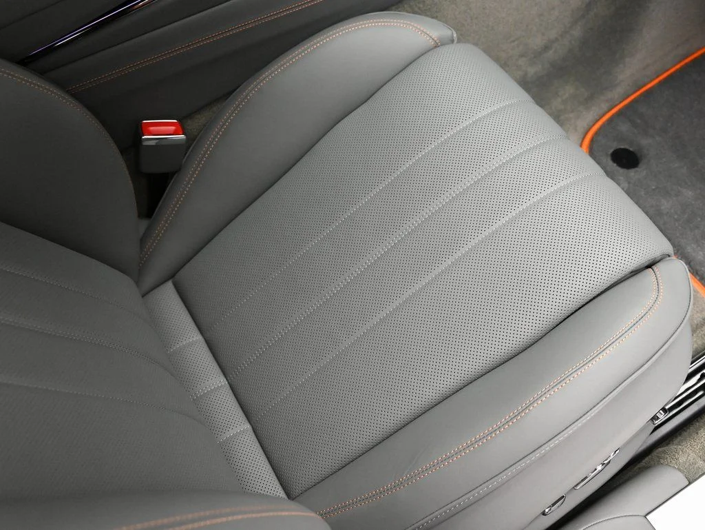 2025 Bentley Flying Spur - Photo 21