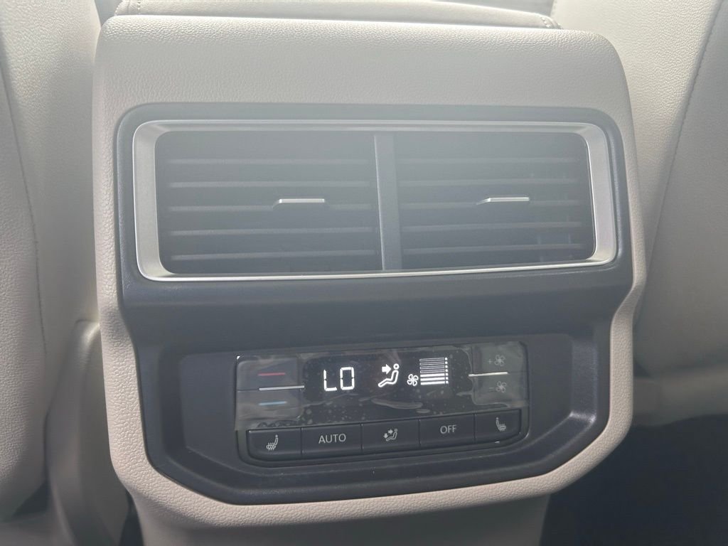 2026 Volkswagen Atlas SEL Premium R-Line - Photo 48