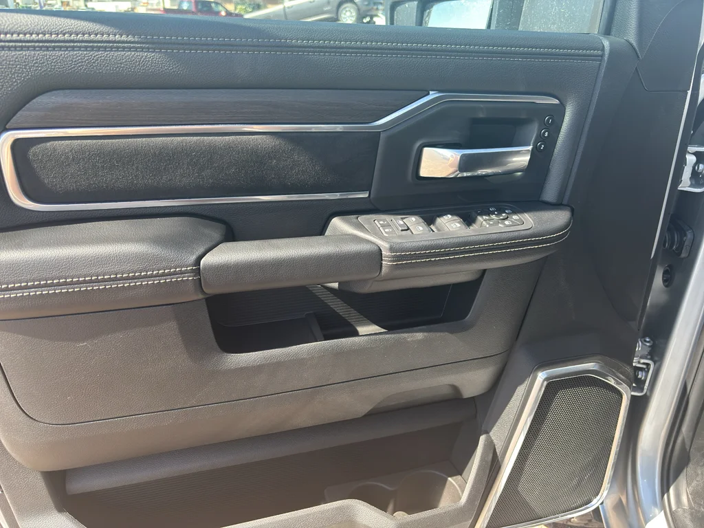 New 2026 Silver-Zynith Exterior Paint RAM Laramie image 14