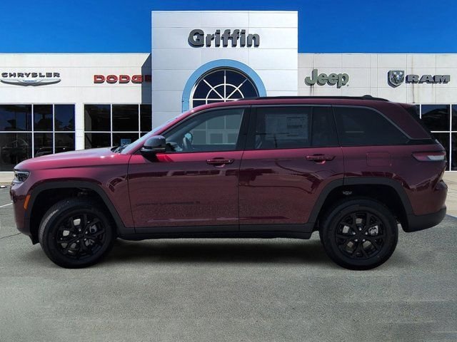 New 2026 Velvet Red Pearl-Coat Exterior Paint Jeep Laredo Altitude image 10