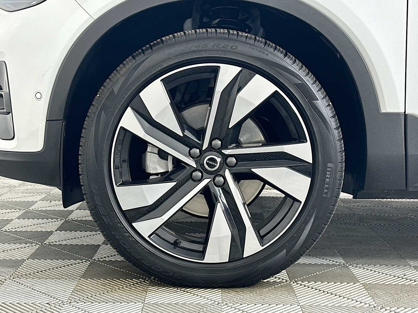 2026 Volvo XC40 Ultra - Photo 30