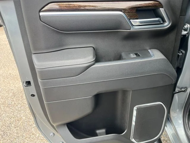 Used 2026 Silver GMC Elevation image 25
