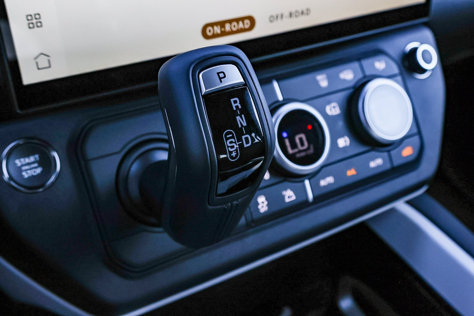 New 2026 Woolstone Green Land Rover S image 24